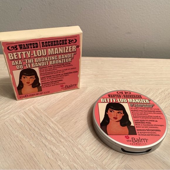 The Balm Betty-Lou Manizer Bronzer Highlighter Compact New in Box .3 oz Gorgeous - Picture 4 of 6